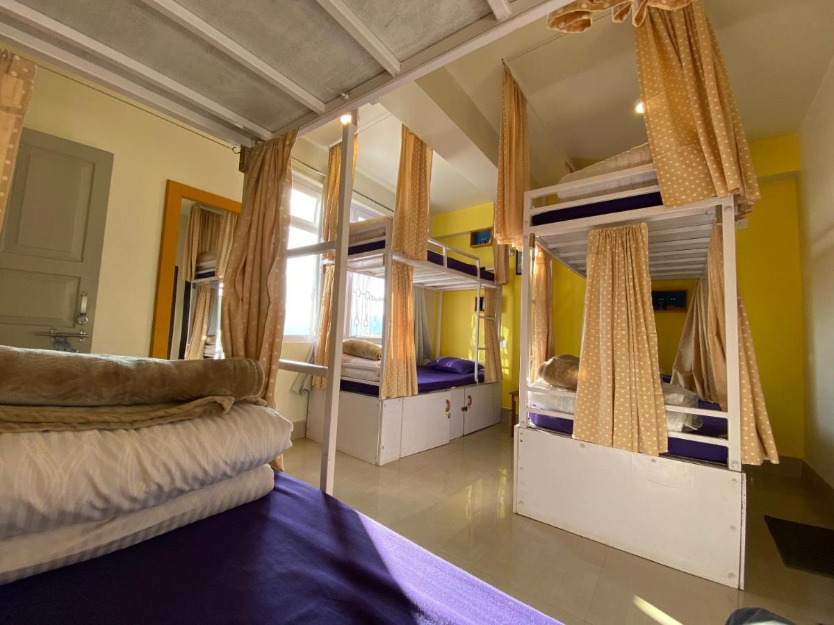 Tag Along Backpackers Hostel Gangtok Buitenkant foto