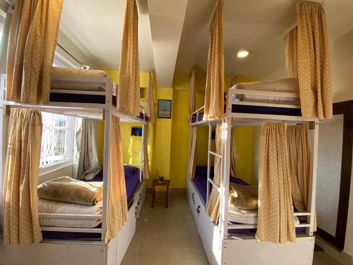 Tag Along Backpackers Hostel Gangtok Buitenkant foto