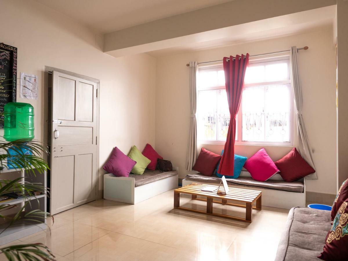 Tag Along Backpackers Hostel Gangtok Buitenkant foto